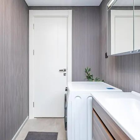 0054 - Luxurious, Great Location, Comfy. Apartamento
